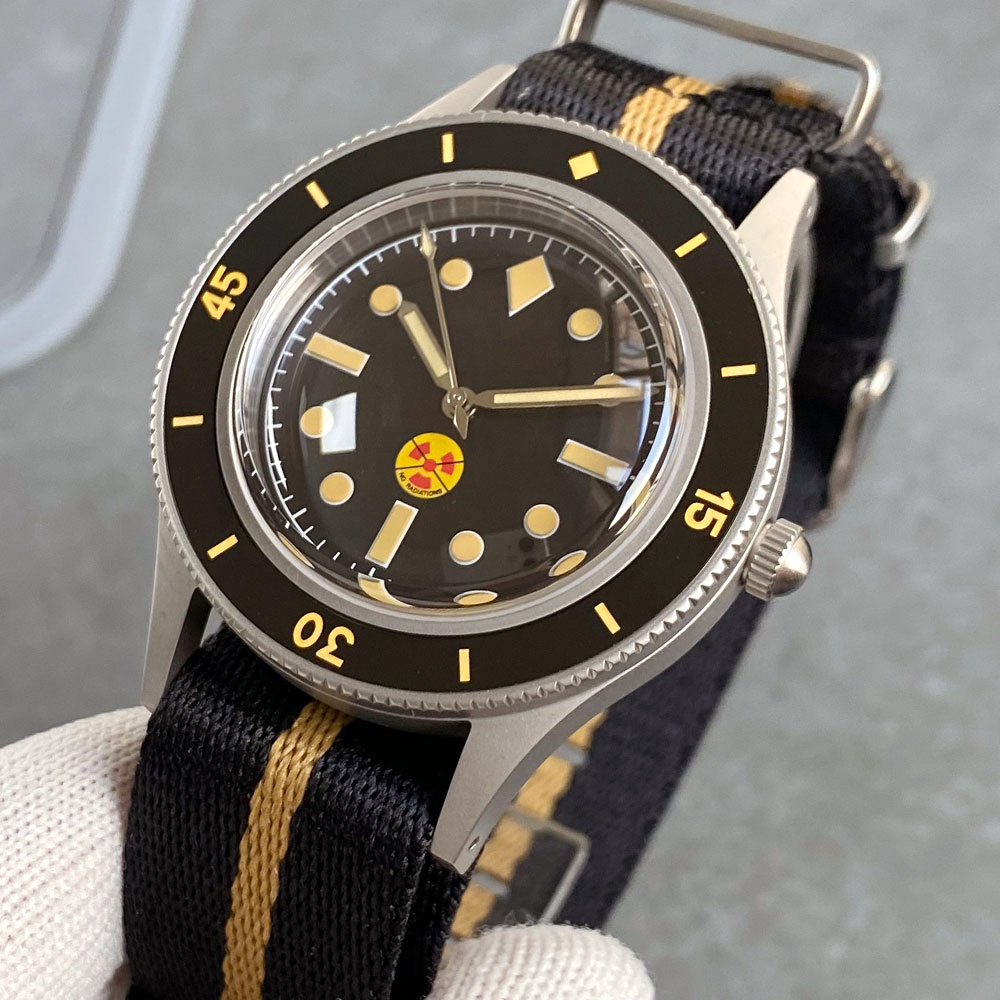 Super C3 Lume Bezel Mark Vinta - đánh giá và giá Vintage Collectible Watches